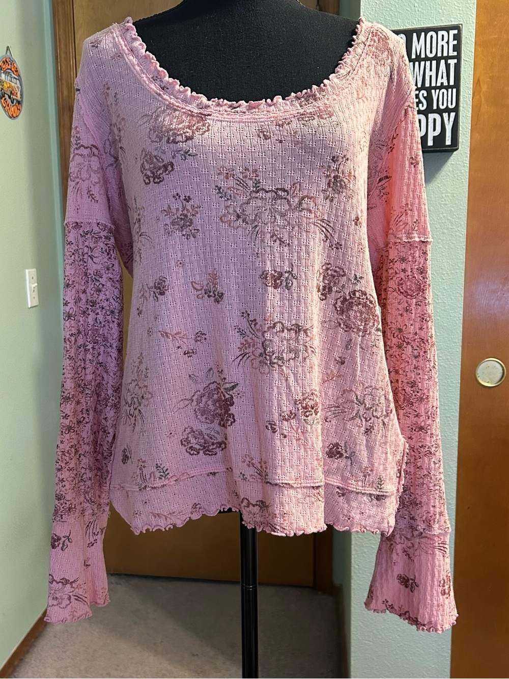We The Free Clover Printed Thermal pink long sleeve scoop neck lettuce trim XL